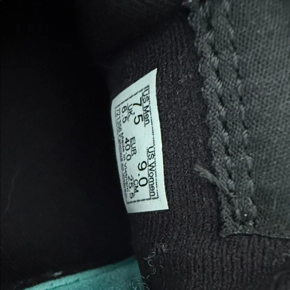 Vans Black Sneakers NWOT - Picture 6 of 6